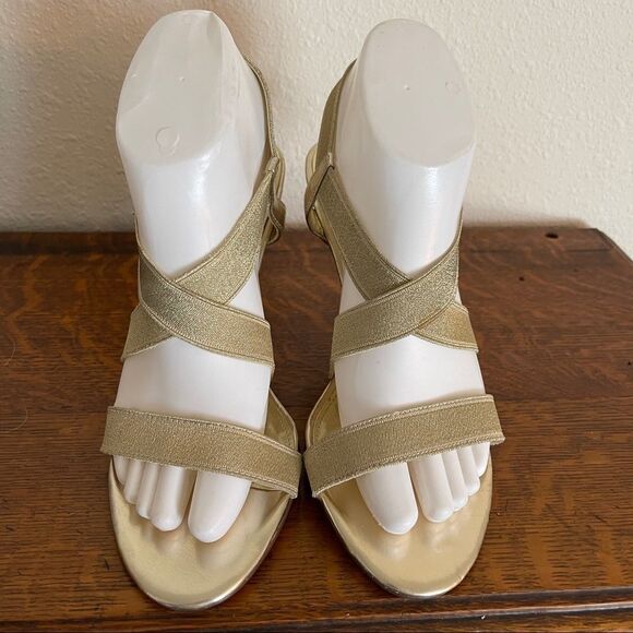 Liz Claiborne Gold Heels - Picture 9 of 9